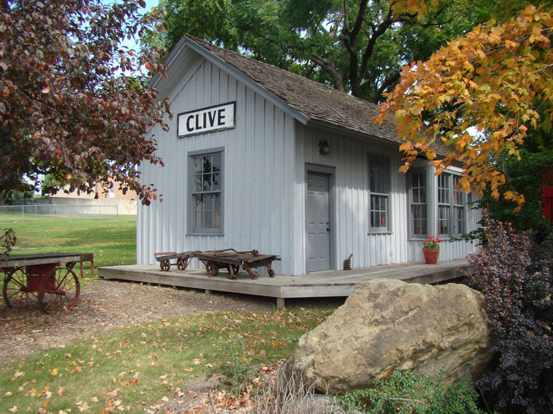 The-Clive-Depot-in-Fall